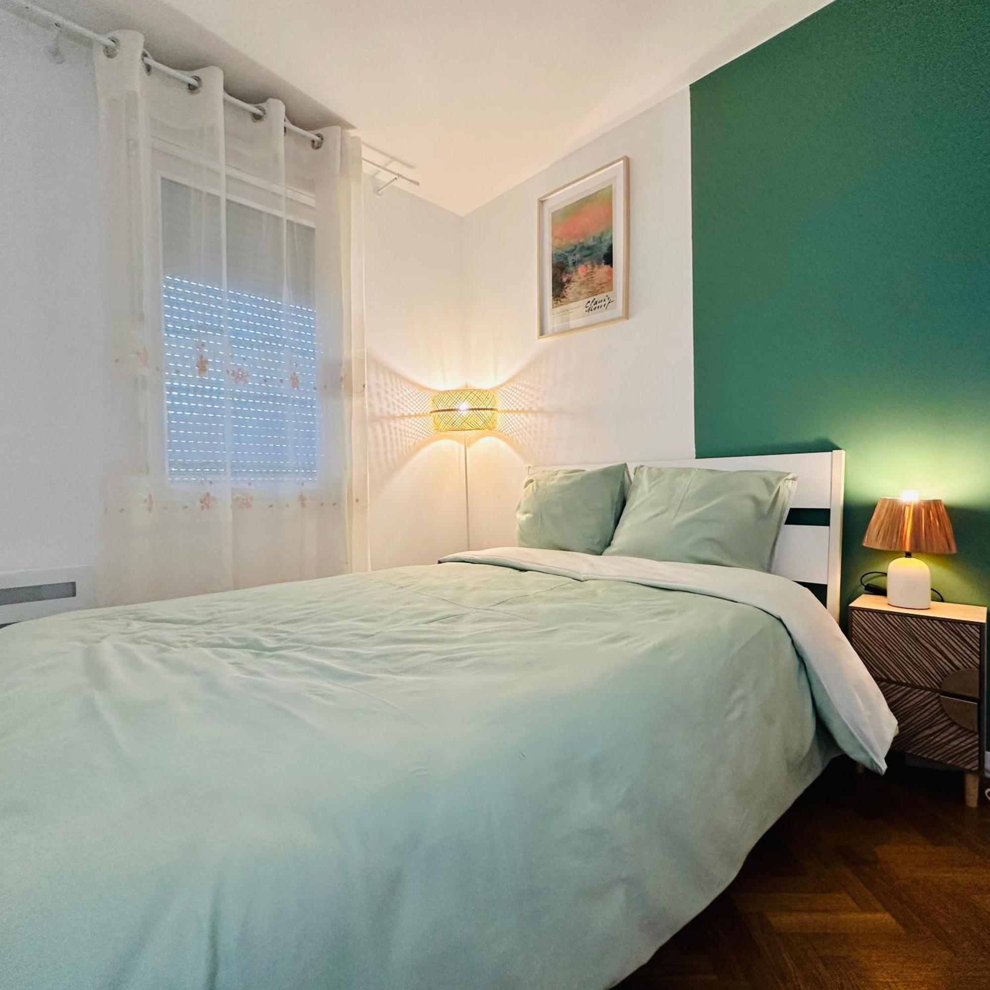 Le Jardin Suspendu, Steps To & Station Apartment Bussy-Saint-Georges